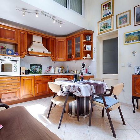 Apartments Kastelani Komiža Εξωτερικό φωτογραφία