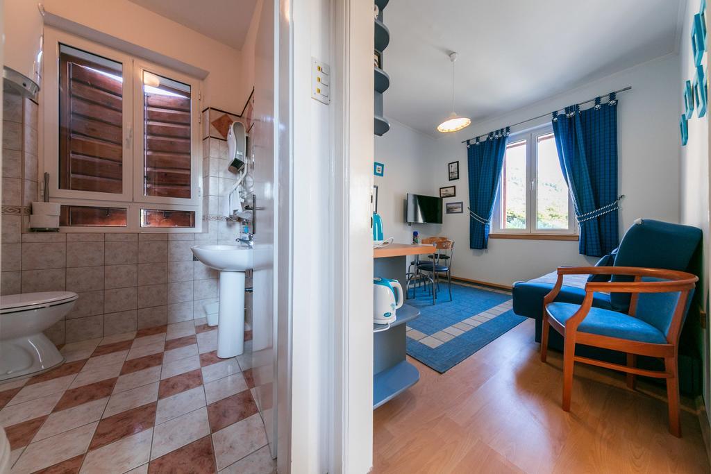 Apartments Kastelani Komiža Εξωτερικό φωτογραφία