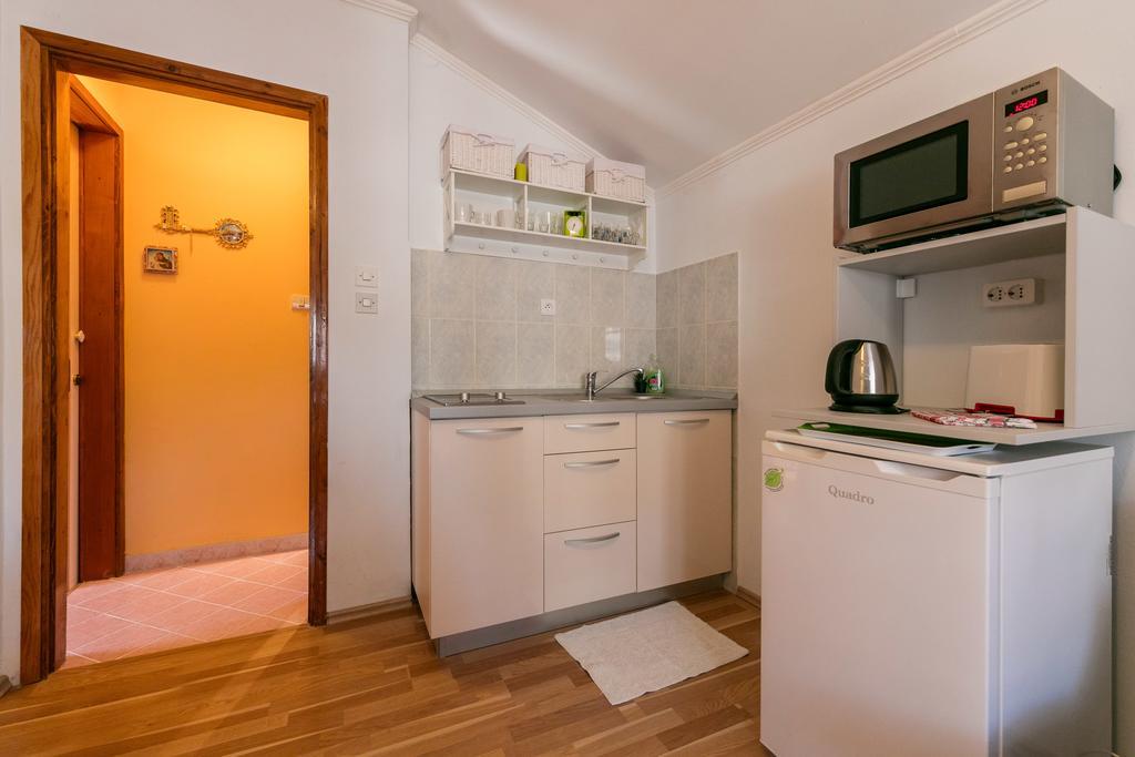 Apartments Kastelani Komiža Εξωτερικό φωτογραφία