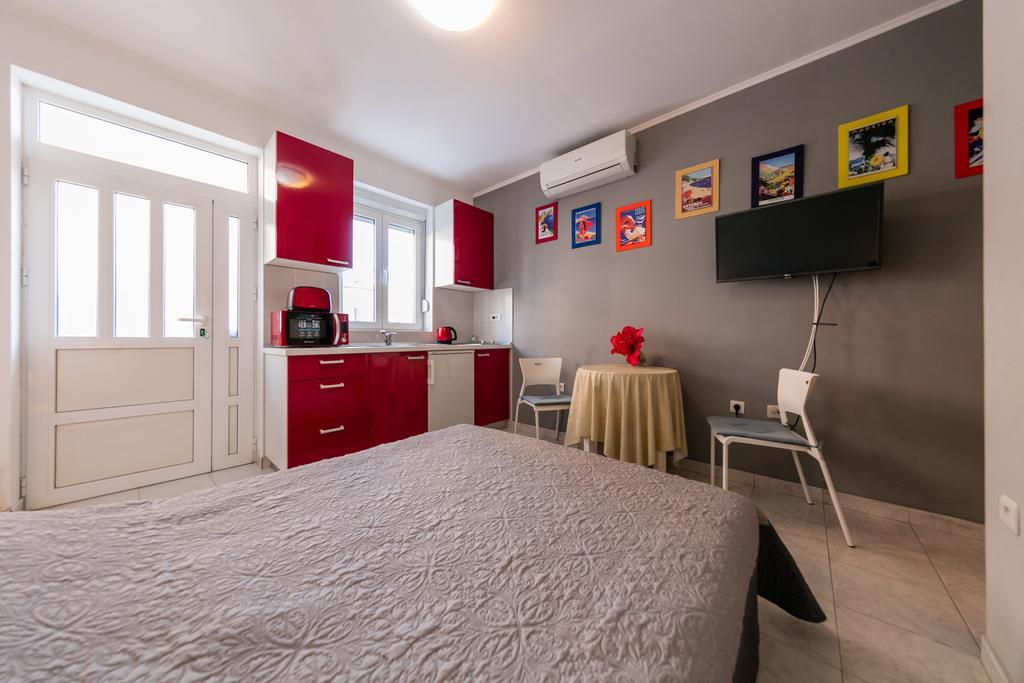 Apartments Kastelani Komiža Εξωτερικό φωτογραφία