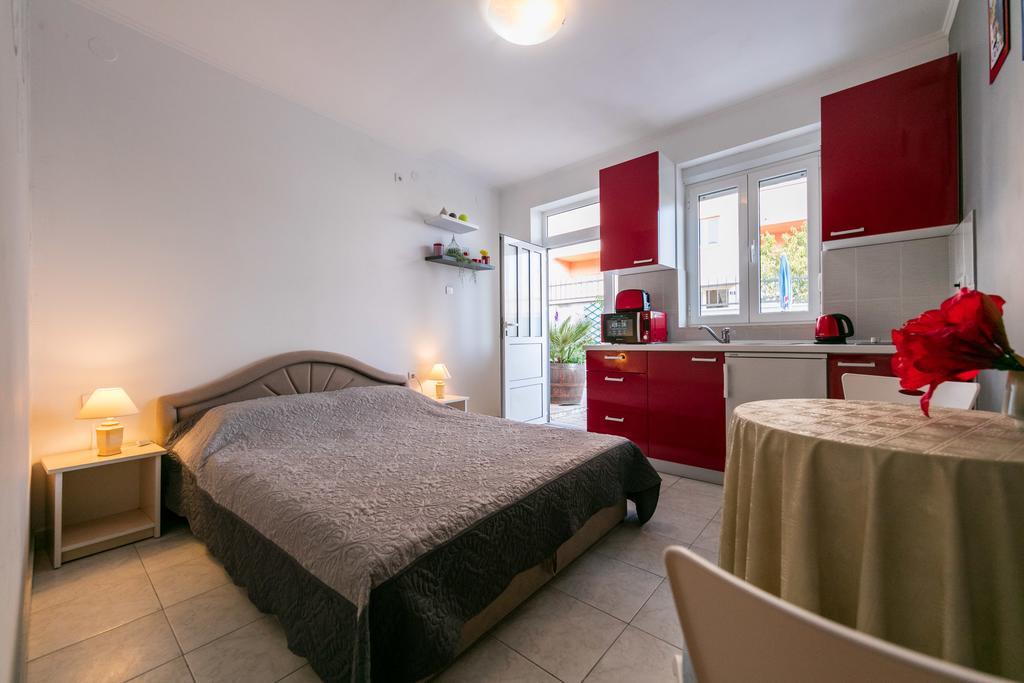 Apartments Kastelani Komiža Εξωτερικό φωτογραφία