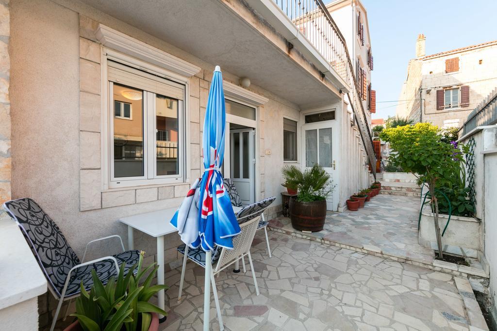 Apartments Kastelani Komiža Εξωτερικό φωτογραφία