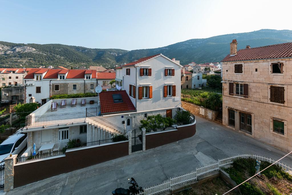 Apartments Kastelani Komiža Εξωτερικό φωτογραφία