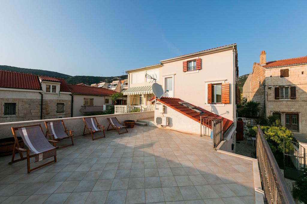 Apartments Kastelani Komiža Εξωτερικό φωτογραφία