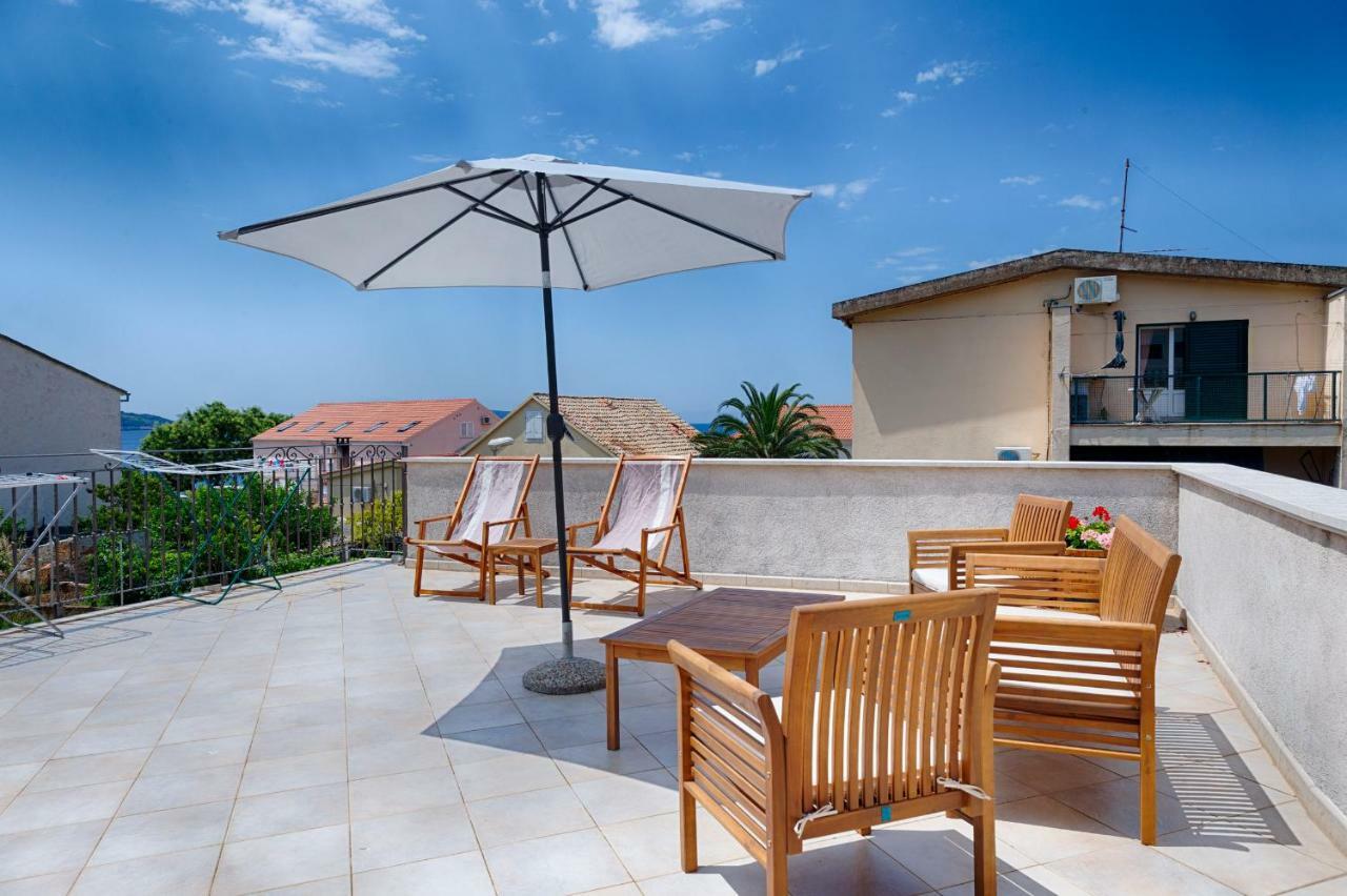 Apartments Kastelani Komiža Εξωτερικό φωτογραφία